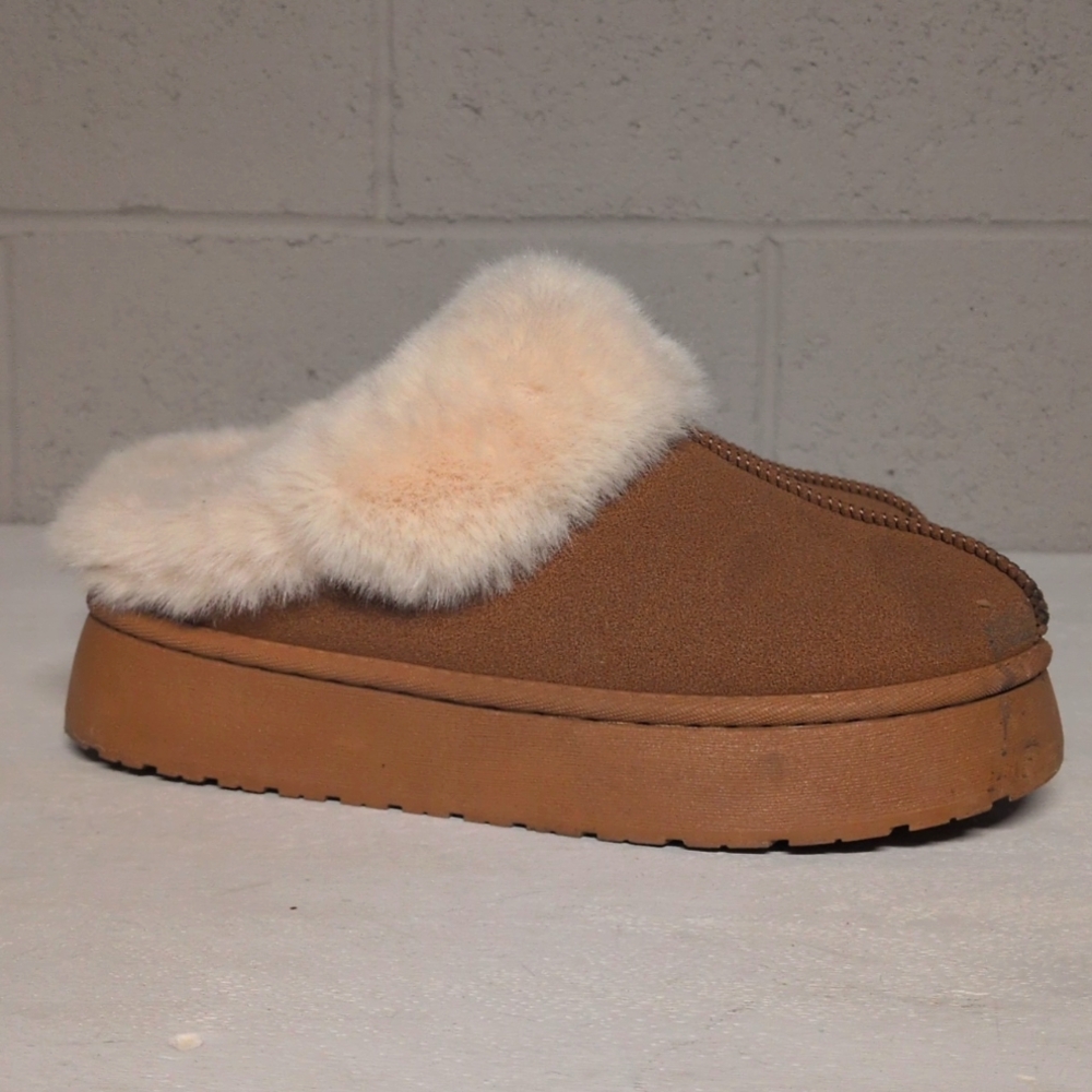 Women’s Tan Fur-Lined Platform Slip-On Slippers Size 42 (US 9.5), Cozy Winter - Picture 3 of 4